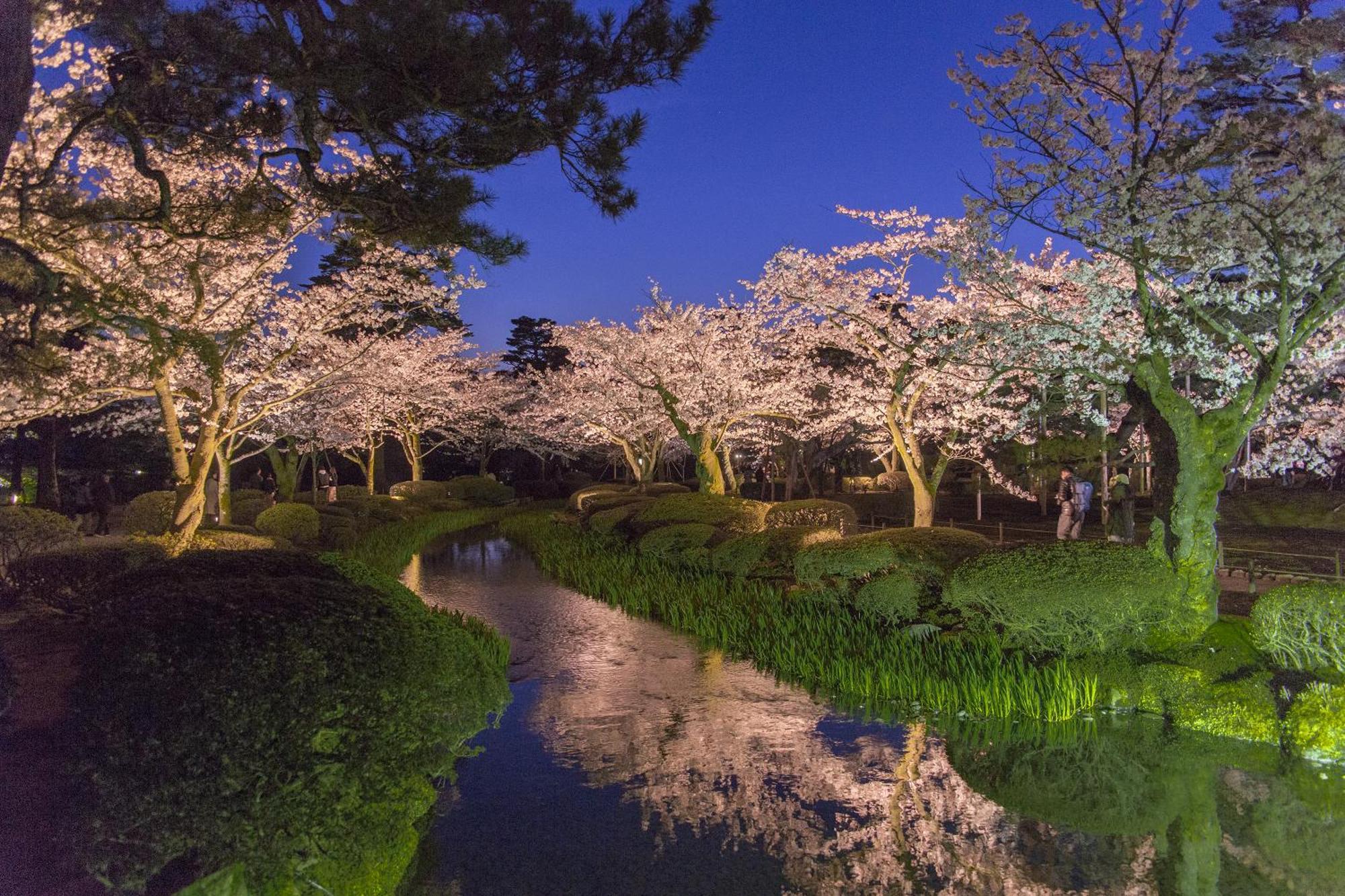 Апарт отель ゆいまーるeast - Yuimaru East Канандзава Экстерьер фото